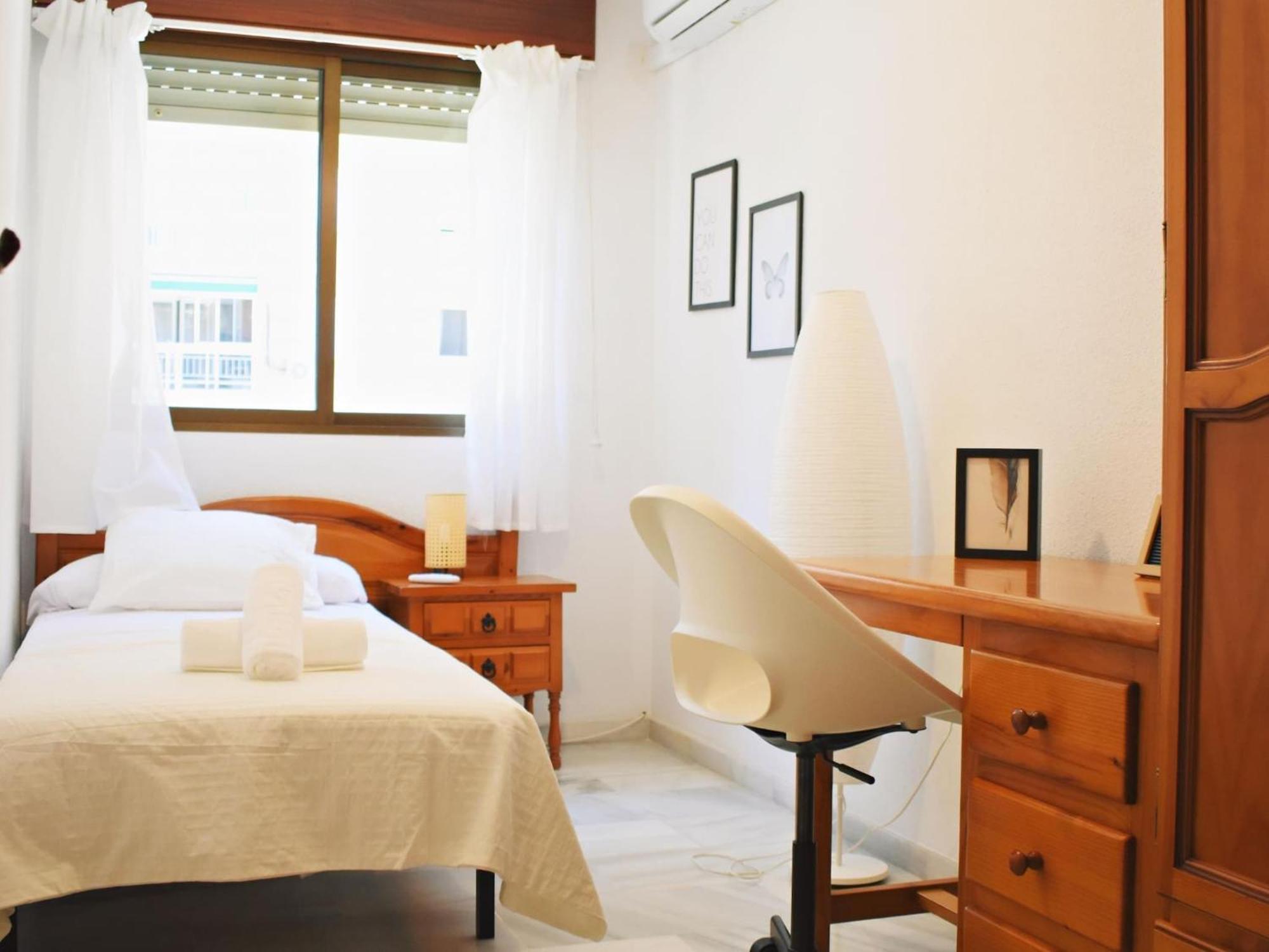 Amplio y luminoso apartamento cerca del centro y la playa con piscina y parking privado Málaga Exterior foto