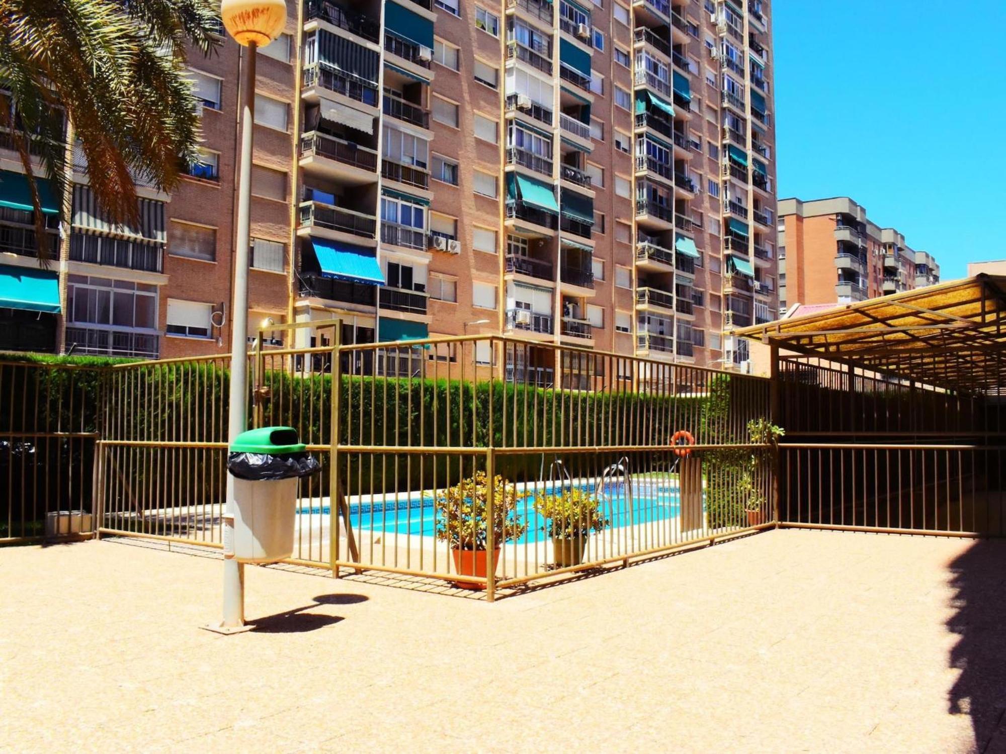 Amplio y luminoso apartamento cerca del centro y la playa con piscina y parking privado Málaga Exterior foto